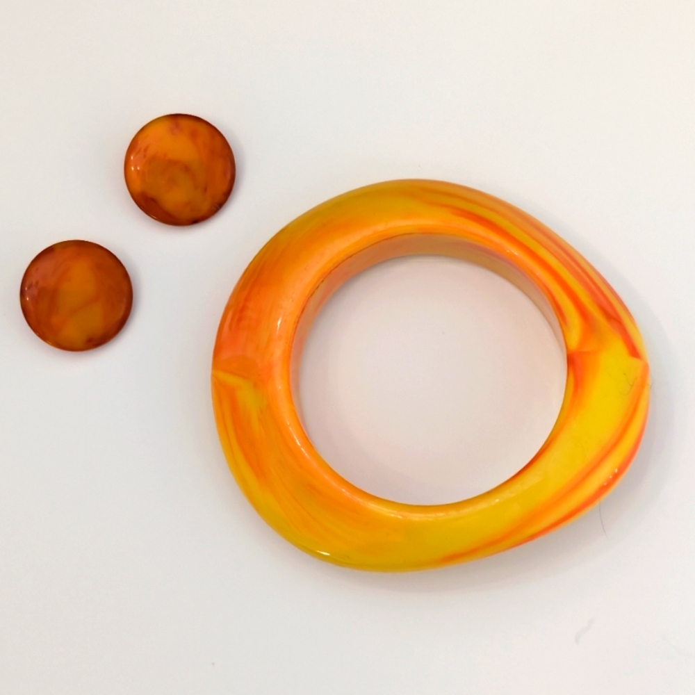 Vintage Butterscotch Bakelite Earrings & Bracelet